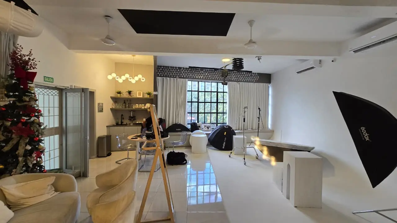 Interior de Zehcnas Studio